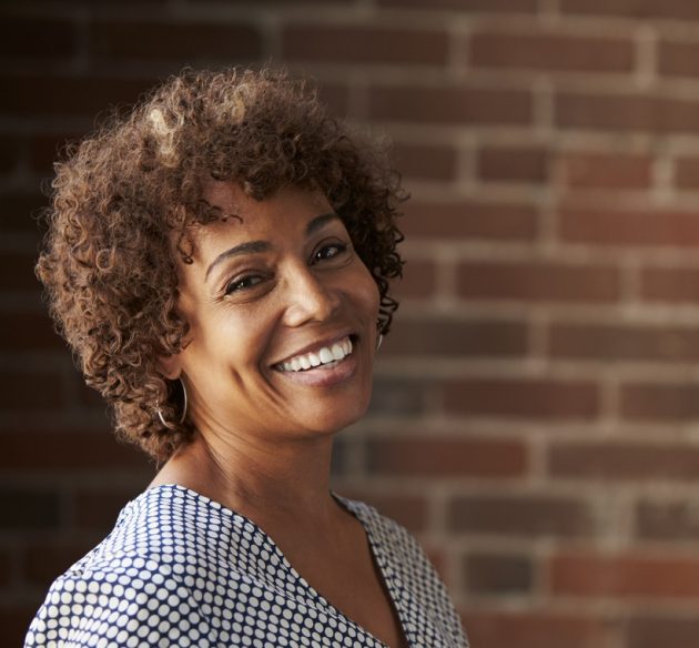 iStock 637153650 630x584 - Cabelos curtos para senhoras: cortes cl&aacute;ssicos e modernos