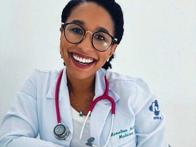 Mona Nunes médica 630x473 - As alegrias e as dificuldades de ser médica: porque essa profissão tem seus altos e baixos